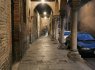 Ferrara, la città di notte - I portici di Via Gioco del Pallone